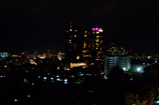 Бангкок ночью из окна 9 этажа