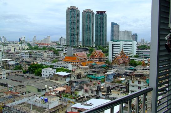 Таинственный Бангкок утром. Вид с 9 этажа.