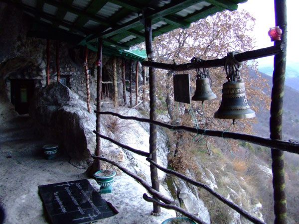 Крым. Пещерный монастырь Шулдан, 04.01.2009